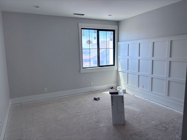 Building Photo - 338 Climber Wharf Ln