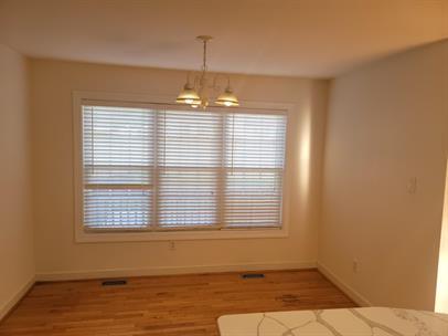 Building Photo - 11400 Caruthers Way