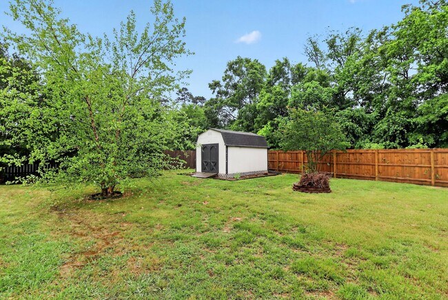 Building Photo - Beautiful ranch-style home near Wesley Chapel