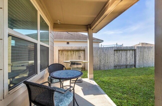 Building Photo - 3419 Hollow Mist Dr