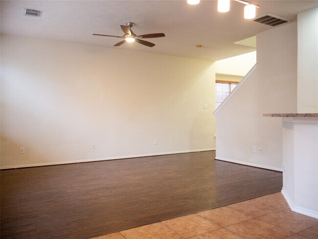 Building Photo - 47 Wickerdale Pl