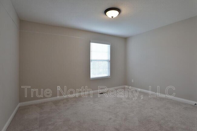 Building Photo - 1412 Leesland Dr