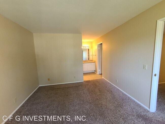 Building Photo - 2 br, 1.5 bath House - 28 Woodleaf