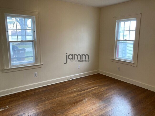Building Photo - 3435 Brookview Blvd