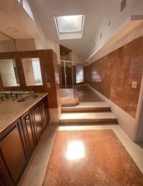 Building Photo - 2195 Secoffee St