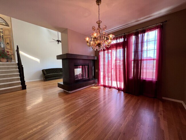 Building Photo - Splendid Townhome in Castle Pines