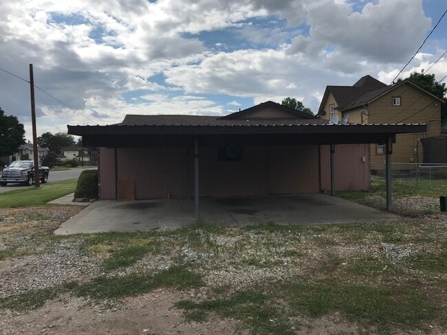 Building Photo - 1003 E Jackson Ave