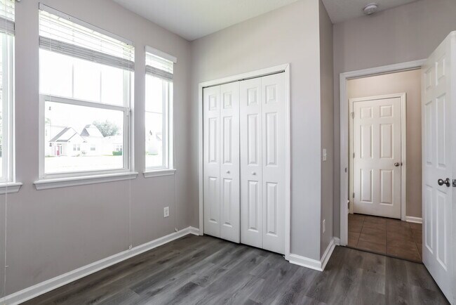 Building Photo - 452 Vineyard Ln