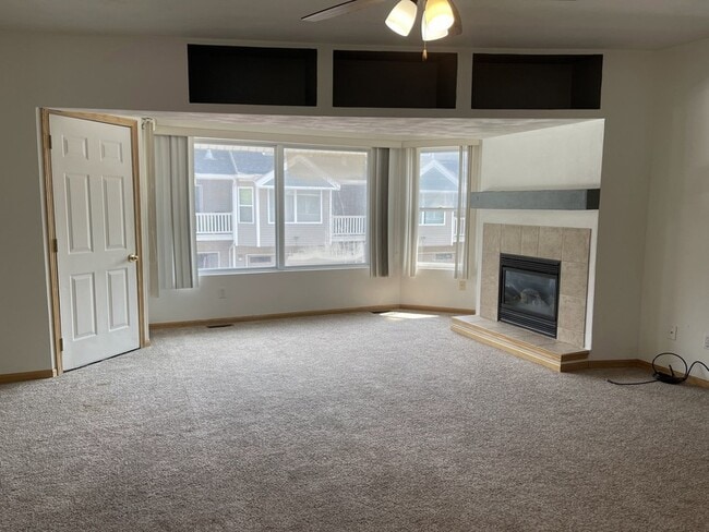 Building Photo - 6032 Park Ridge Rd