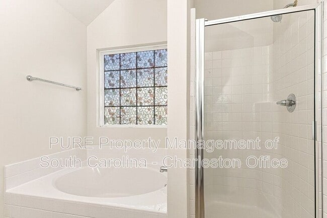 Building Photo - 229 Equinox Cir