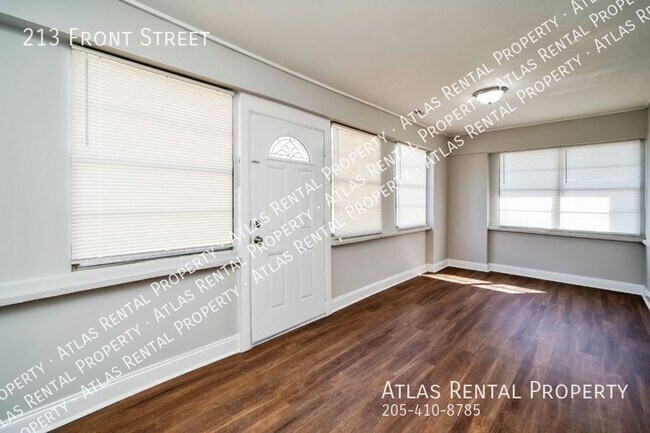 Building Photo - 213 Front St