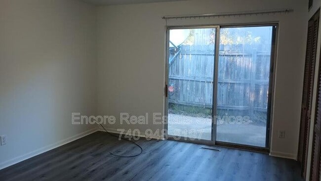 Building Photo - 865 Beech Ct