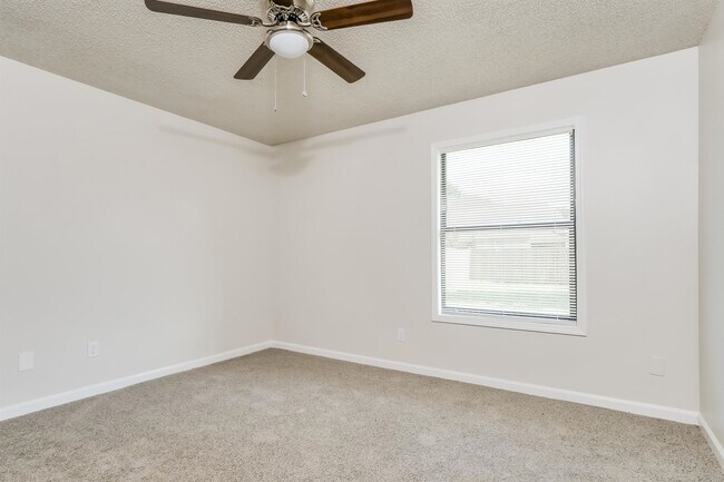 Building Photo - 4262 Water Briar Rd