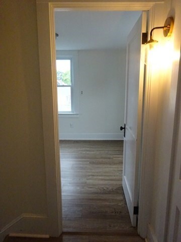 Building Photo - 34 Bayview St