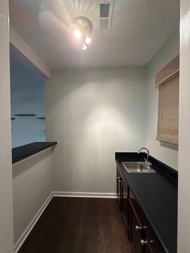 Building Photo - T.R. Lawing Realty Property