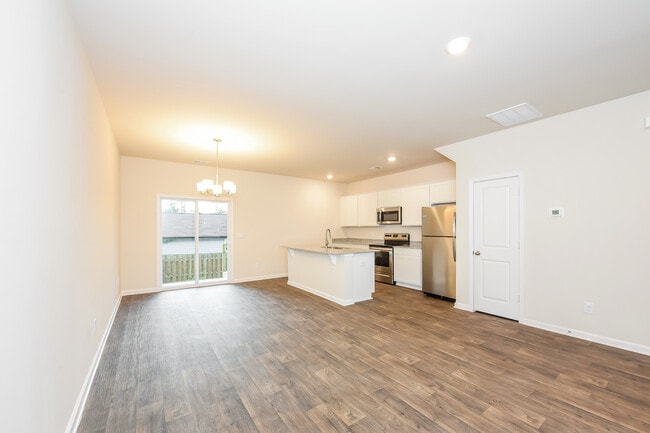 Building Photo - 304 High Grv Wy