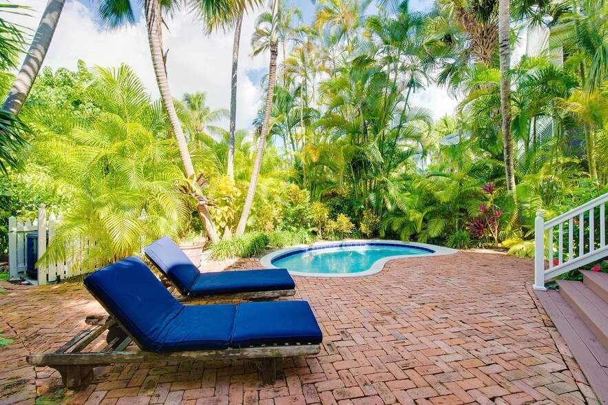 Building Photo - 197 Golf Club Dr