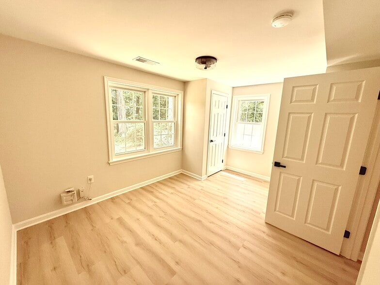 Basement bedroom 2 - 9248 Wood Glade Dr