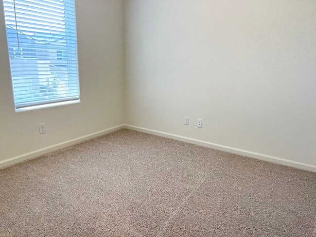 Building Photo - Brand new 3 bedroom / 2.5 bath in Clovis Unified School District