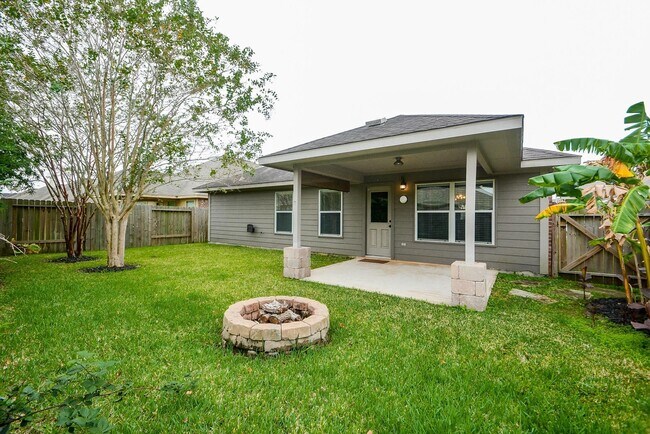 Building Photo - 28602 Lockeridge Farms Dr