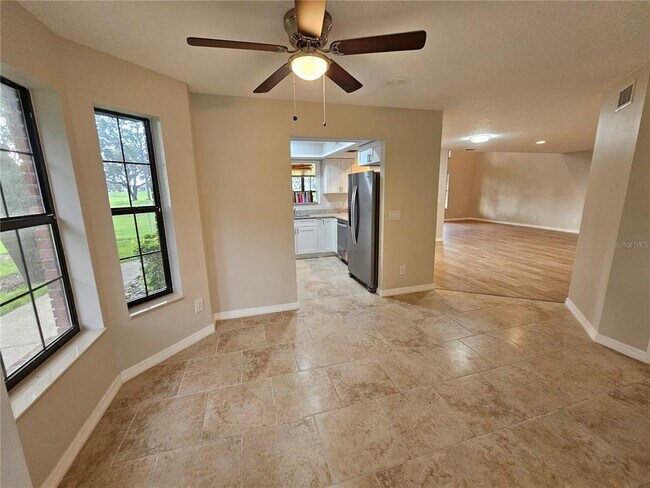 Building Photo - 6539 Brentwood Dr.