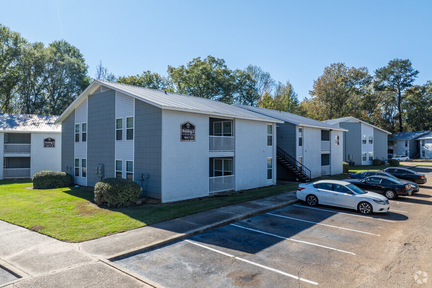 Building Photo - Meadow Creek Apartments