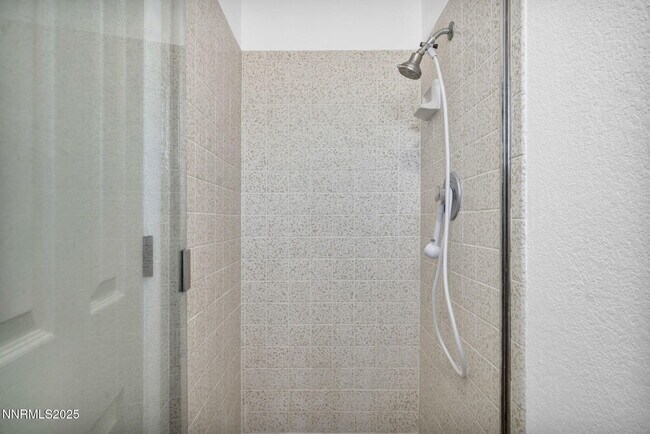 Building Photo - 430 Calle De La Plata