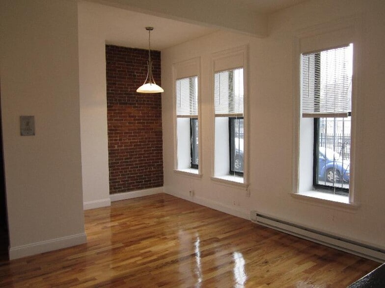 Building Photo - 23 Cortes St