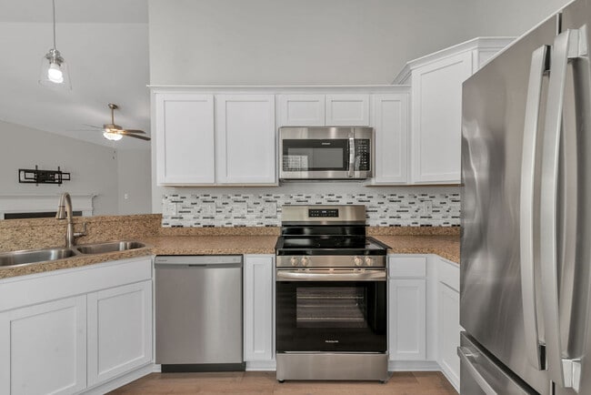 Building Photo - 202 Browns Ferry Rd