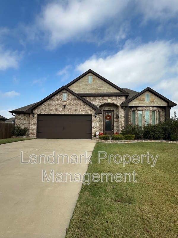 Building Photo - 310 Marigold Ct