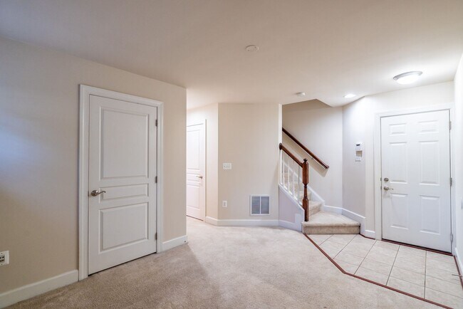 Building Photo - Gorgeous And Upgraded 2 Bedroom 3.5 Bathroom End Unit Townhome In Popular Shirlington Crest