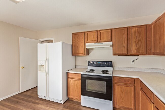 Building Photo - New Listing in El Mirage