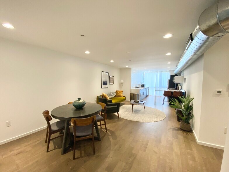 Building Photo - 1436 N 7th St