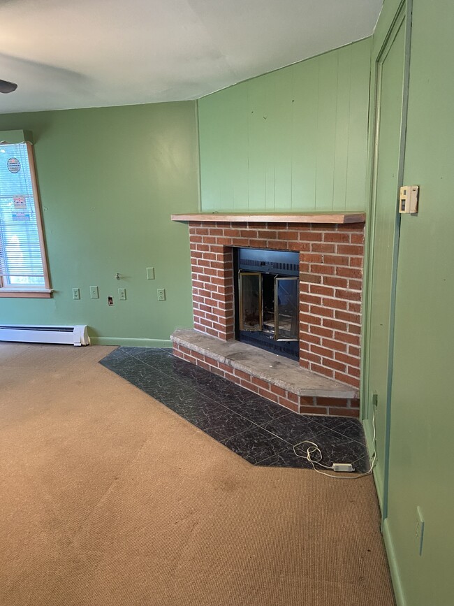 Building Photo - 5940 N Burdick St