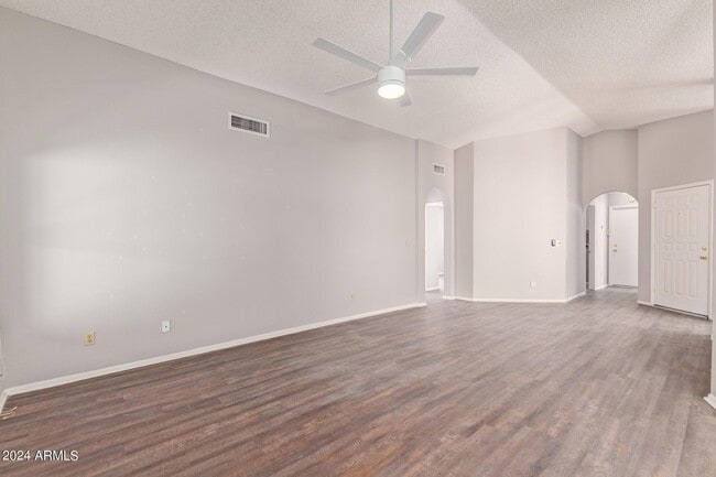 Building Photo - 8651 N 107th Dr