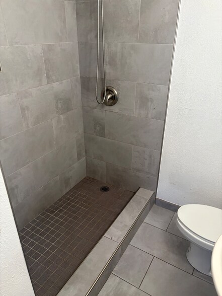 Building Photo - 2864 Fordham St