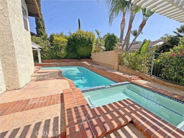 Building Photo - 2230 E Vista Mesa Way