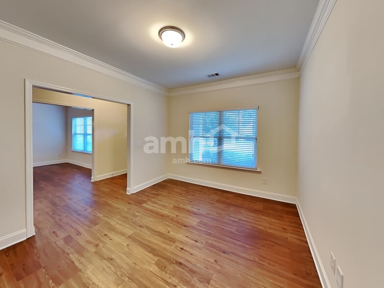 Building Photo - 2515 Beal St