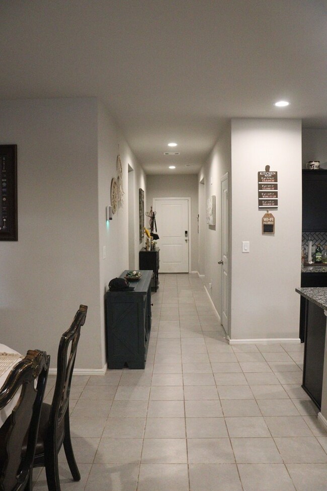 Building Photo - 7003 Adenium Rd