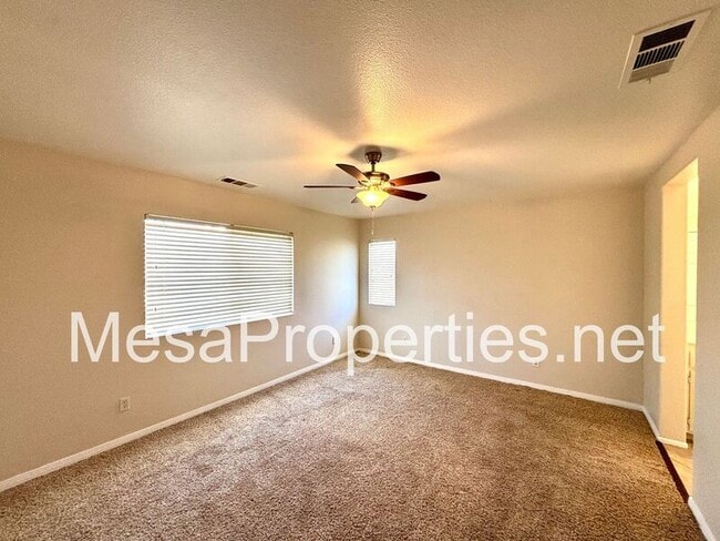 Building Photo - 13720 Thrush Ct