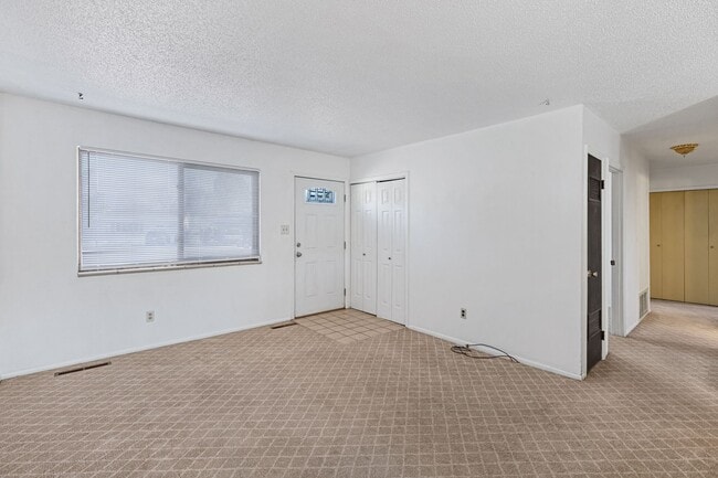 Building Photo - 2436 Launcelot Ct