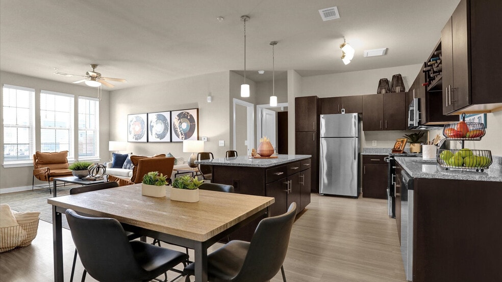 Building Photo - Springs at Buckingham Farms