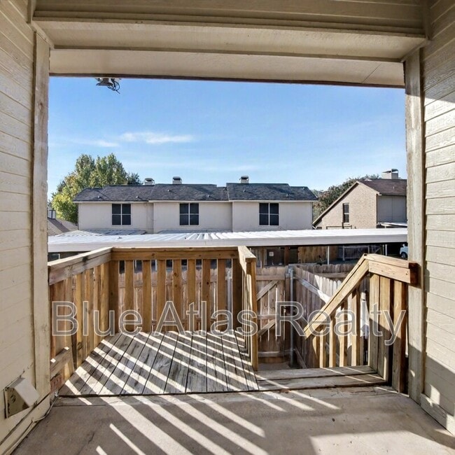 Building Photo - 610 Lillard Rd