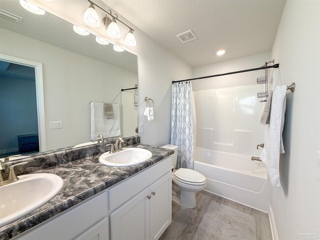 Building Photo - 392 Hilburn Ln