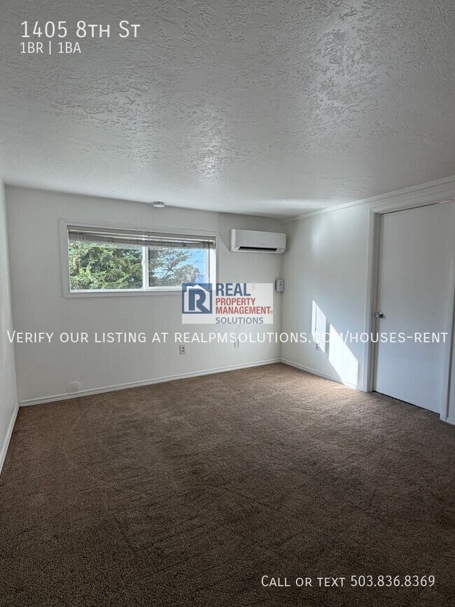 Building Photo - 1405 8th St