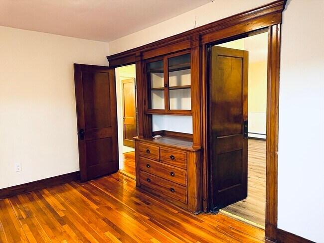 Building Photo - 41-43 Boylston St