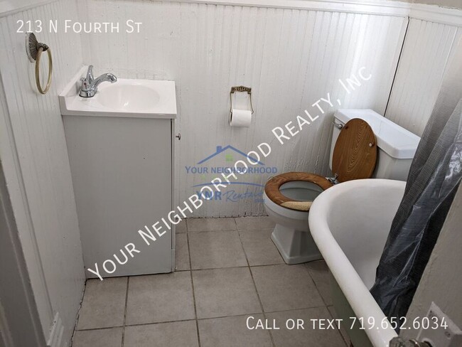 Building Photo - 213 N Fourth St-