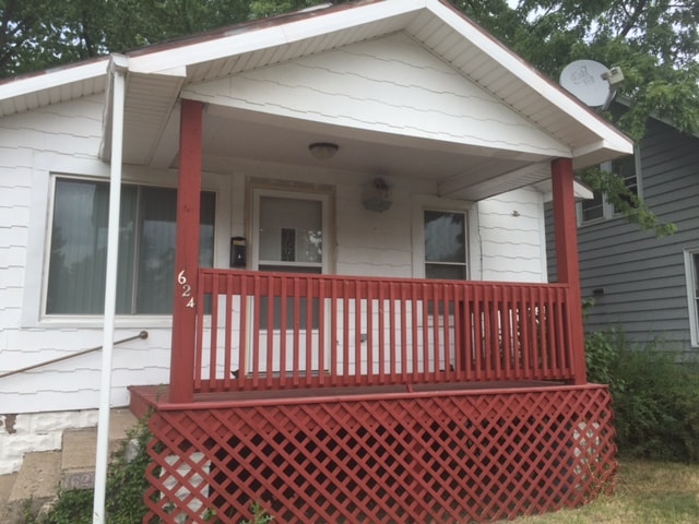 Primary Photo - 624 E Barker Ave