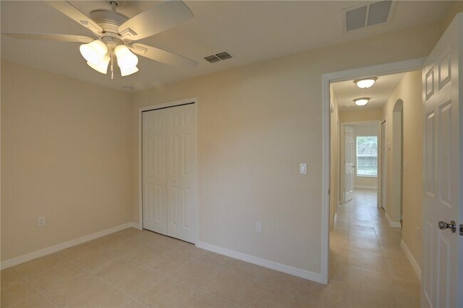 Building Photo - 312 Perch Ln