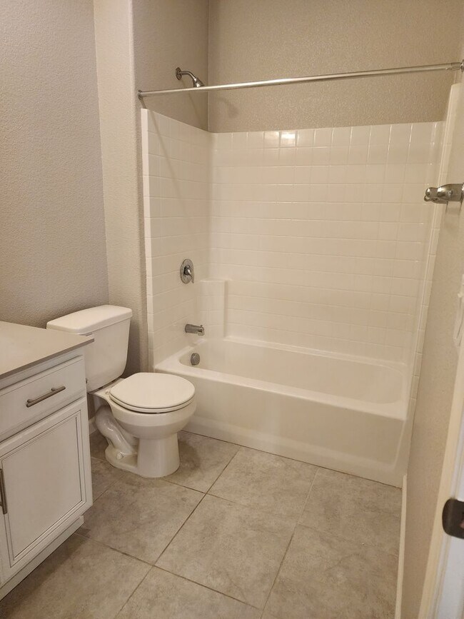 Building Photo - 3/2/2 Beautiful Home In Gardnerville Locat...